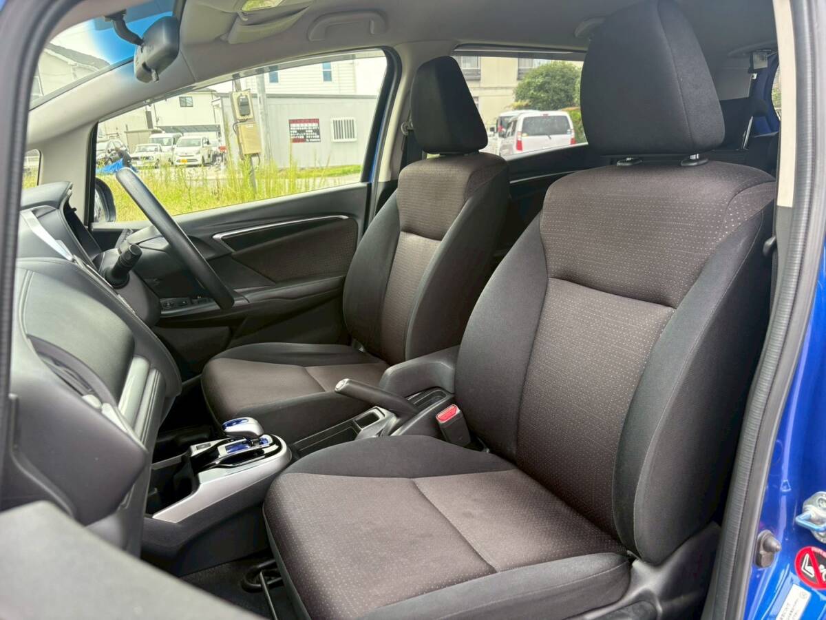 車検2年付/H26年式/フィット ハイブリッド/Fパッケージ/純正ナビ/バックカメラ/純正アルミホイール/プッシュスタート/ETC
