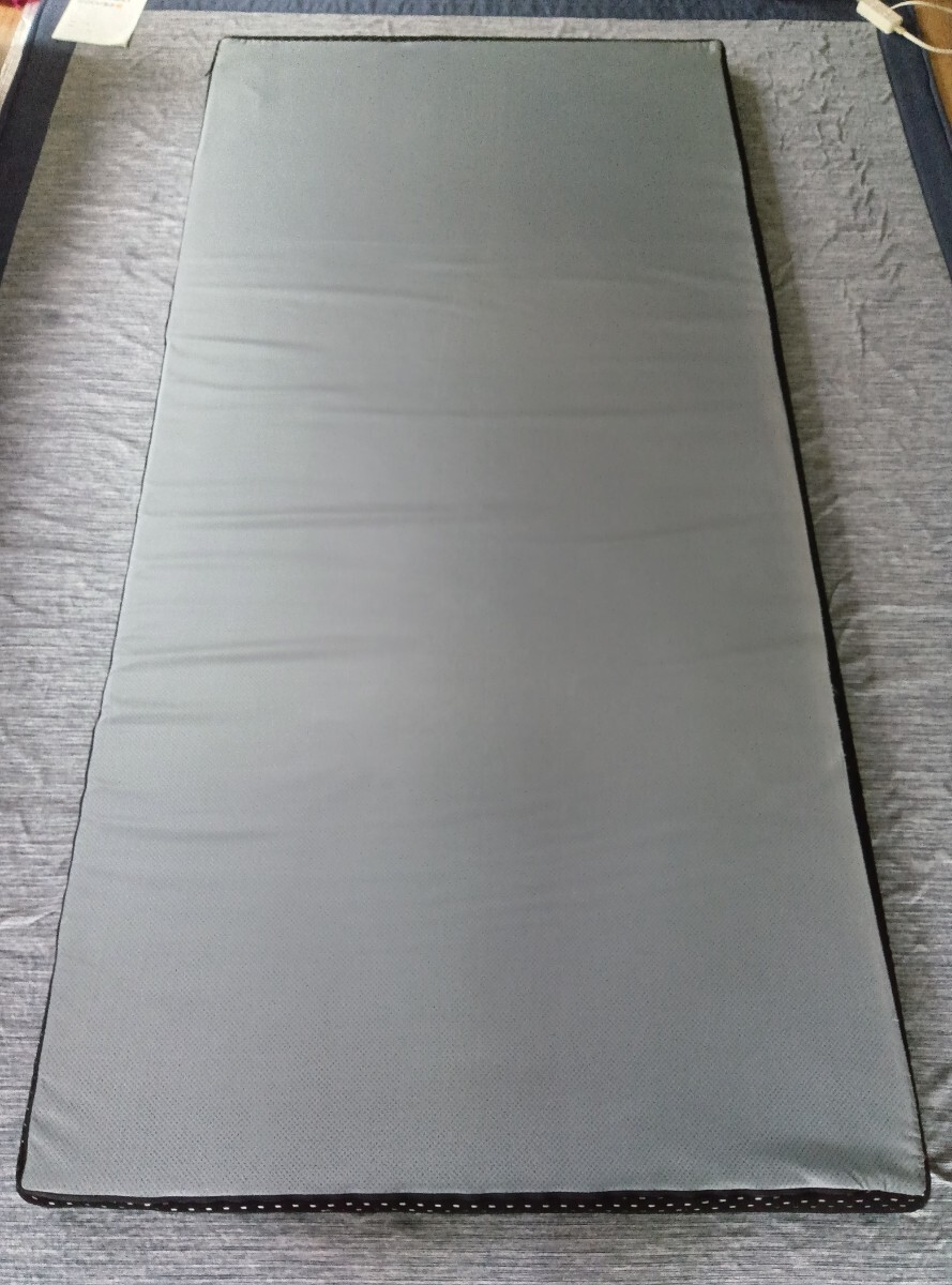 GOKUMIN マットレス 高反発マットレス 厚さ5cm 硬め 180N 耐圧分散 消臭 抗菌 ウレタン 高密度32D 敷布団 ブラック シングル_画像2