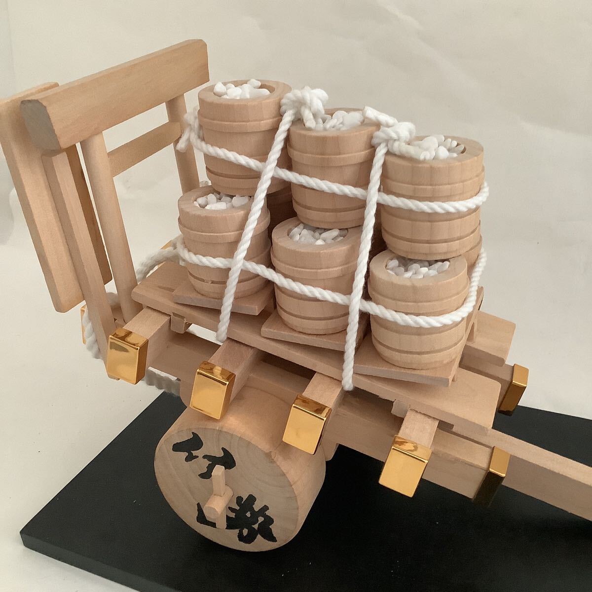 第六十二回神宮式年遷宮 奉献車 伊勢神宮 オルゴール付 伊勢音頭 木製 お木曳き 置物_画像3