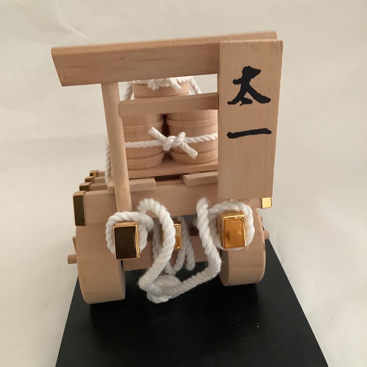 第六十二回神宮式年遷宮 奉献車 伊勢神宮 オルゴール付 伊勢音頭 木製 お木曳き 置物_画像5