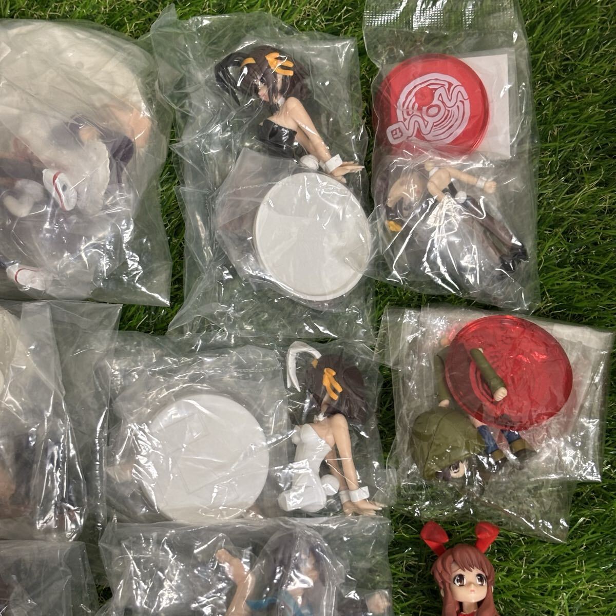 2430 涼宮ハルヒの憂鬱 グッズ まとめ フィギュア セット 涼宮ハルヒ 長門有希 朝比奈みくる 鶴屋さん 水着 バニー 制服 メイド セクシー_画像4