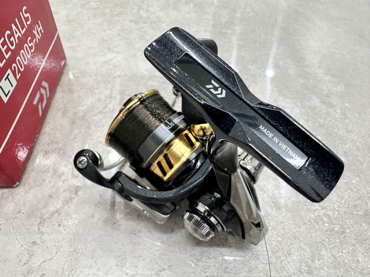 DAIWA ダイワ LEGALIS レガリス LT2000S-XH 釣具 フィッシング リール スピニングリール 中古 外箱付き_画像4