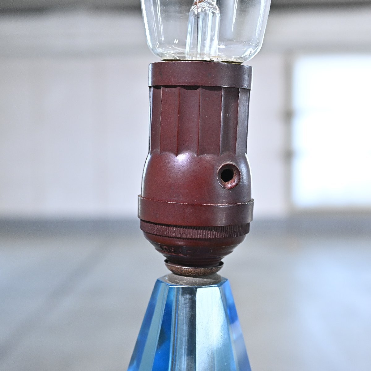 希少 レトロテーブルライト 宝石風デザイン ジュエリー デスク ベッドサイド ナイト 照明 ストーン アンティークテイスト ビンテージライク_画像2