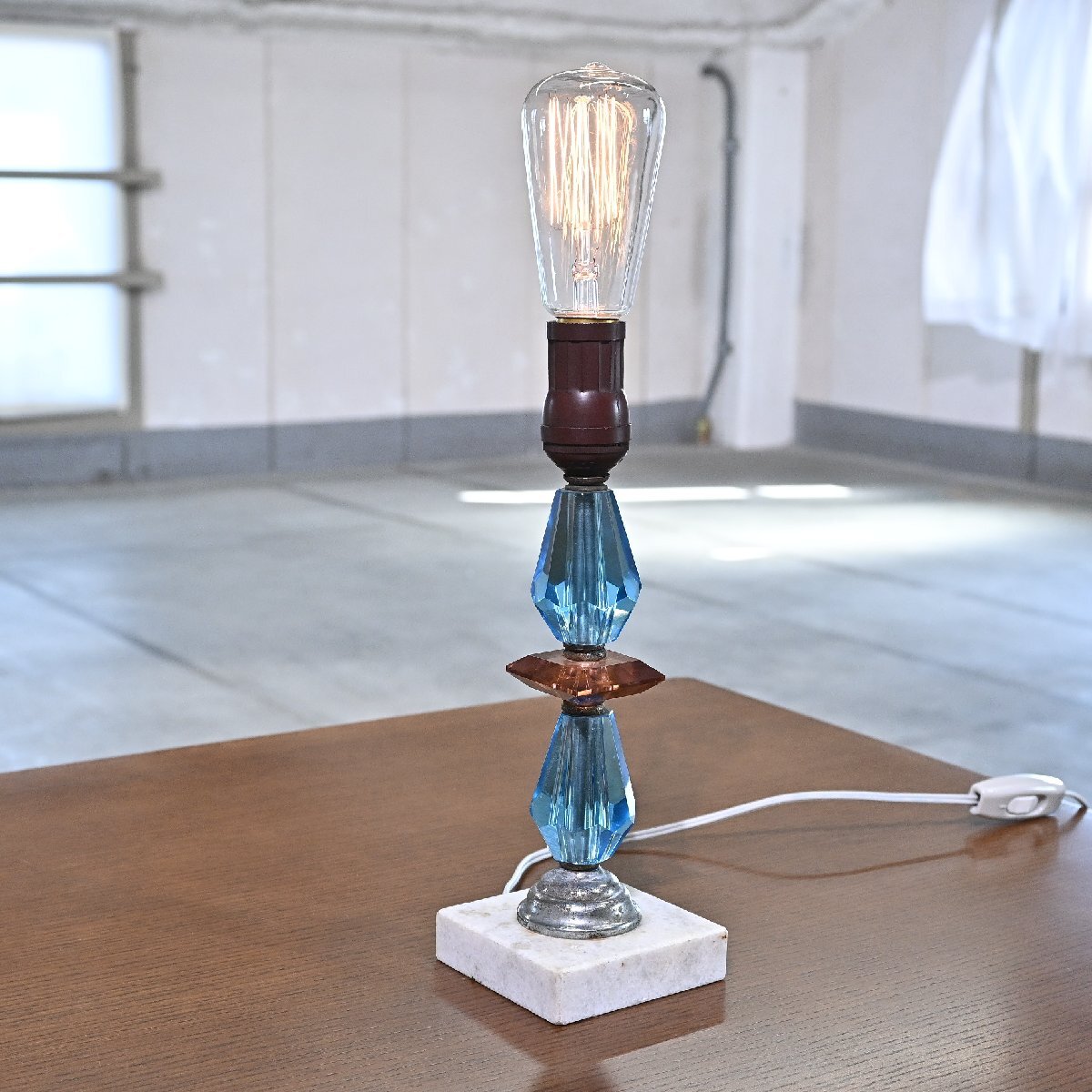 希少 レトロテーブルライト 宝石風デザイン ジュエリー デスク ベッドサイド ナイト 照明 ストーン アンティークテイスト ビンテージライク_画像1