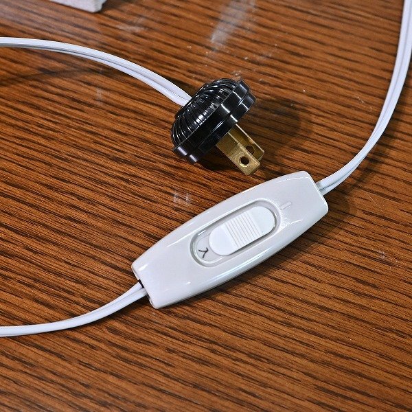 希少 レトロテーブルライト 宝石風デザイン ジュエリー デスク ベッドサイド ナイト 照明 ストーン アンティークテイスト ビンテージライク_画像3