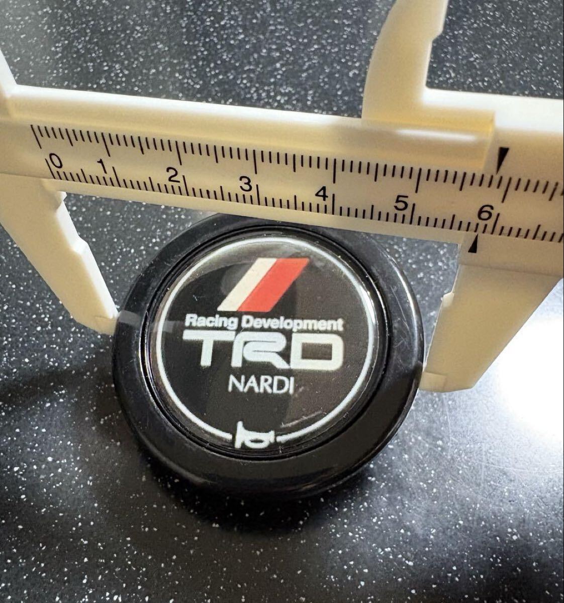 残り僅か ホーンボタン + リング カバー + ボルトx 6 TOYOTA TRD 社外ステアリング用 momoサイズだと思います NARDIには固定リング必要です_画像4