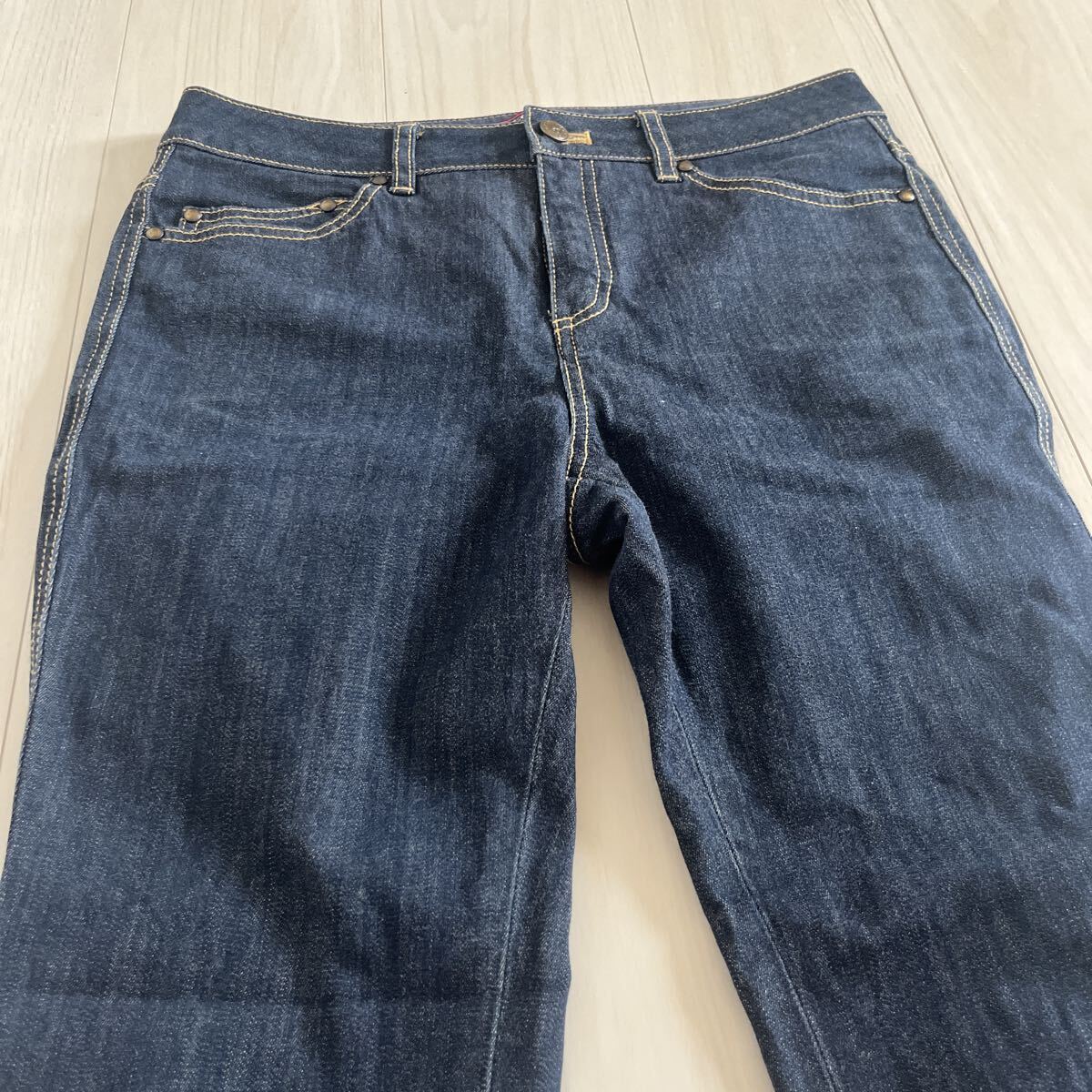 1円スタート LEONARD レオナール レディース古着 ジーンズ デニム デニムパンツ ブーツカット サイズ40_画像2