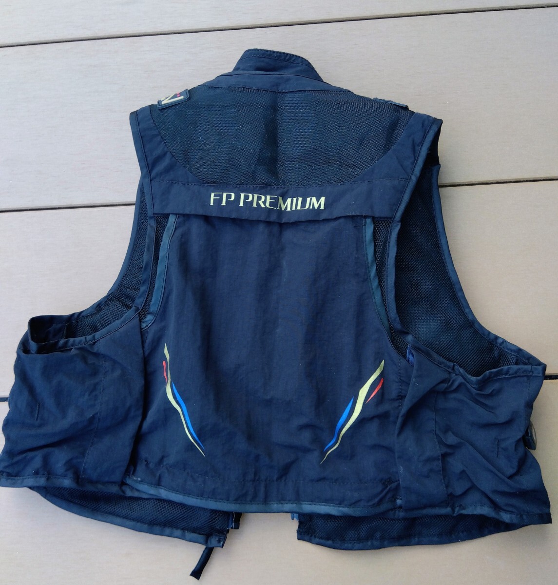 ◆エクセルFPプレミア 鮎ベスト◆リユース(使用わずか)サイズ(L)BOA採用 いかがですか?_画像4