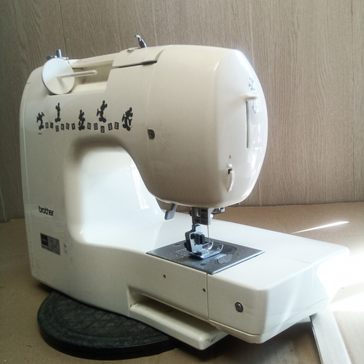 管理625★brother D-8000 EM9901 ブラザー ミシン 通電確認済 ジャンク品_画像8