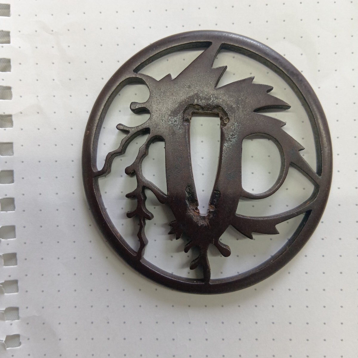 鍔　鉄製　透かし彫り　大刀　脇差用　箱付　　　 刀装具　 日本刀　現状品　古美術_画像8