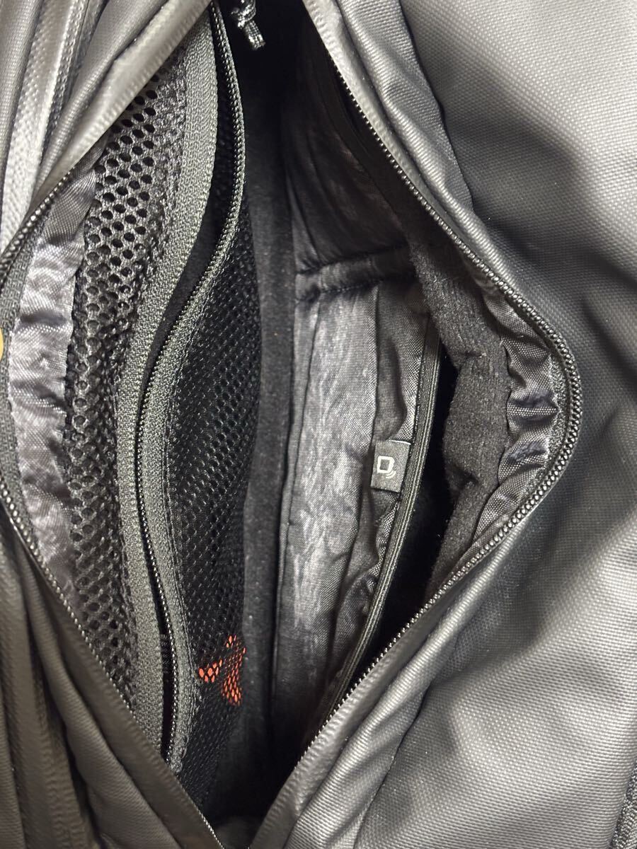 【美品】デイバック リュック MAMMUT Seon Transporter 25L Black マムート セオン トランスポーター ブラック バックパック_画像8