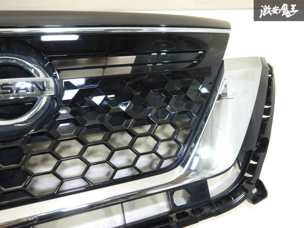 【割れ無し!!】日産 純正 B44A B45A B47A B48A ルークス ハイウェイスター フロントグリル ラジエータグリル 62310-7NG0A 即納 棚2F-L-5_画像2
