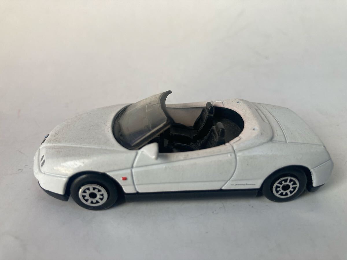 トミカサイズミニカー・アルファロメオスパイダー（WELLY）_画像3
