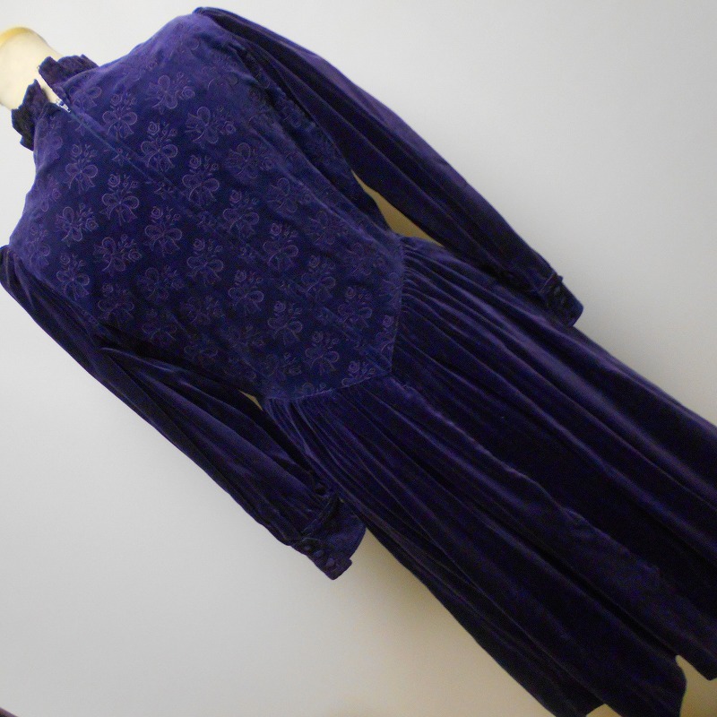 865816 バラ色の暮し バライロノクラシ 紫系 ベロア ロングワンピース _画像3