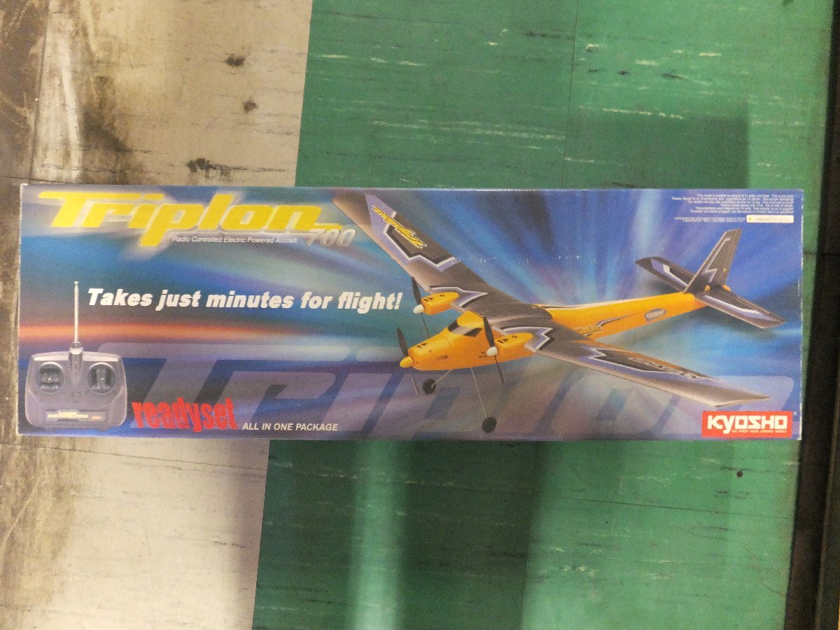 京商 No.10201 Triplon 700