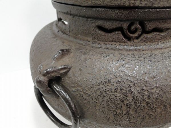 【重量8.2kg】茶釜/風炉釜 茶釜添え鉄風炉 茶道具 銘無し 鉄釜 鉄瓶 鉄器/120サイズ_画像4