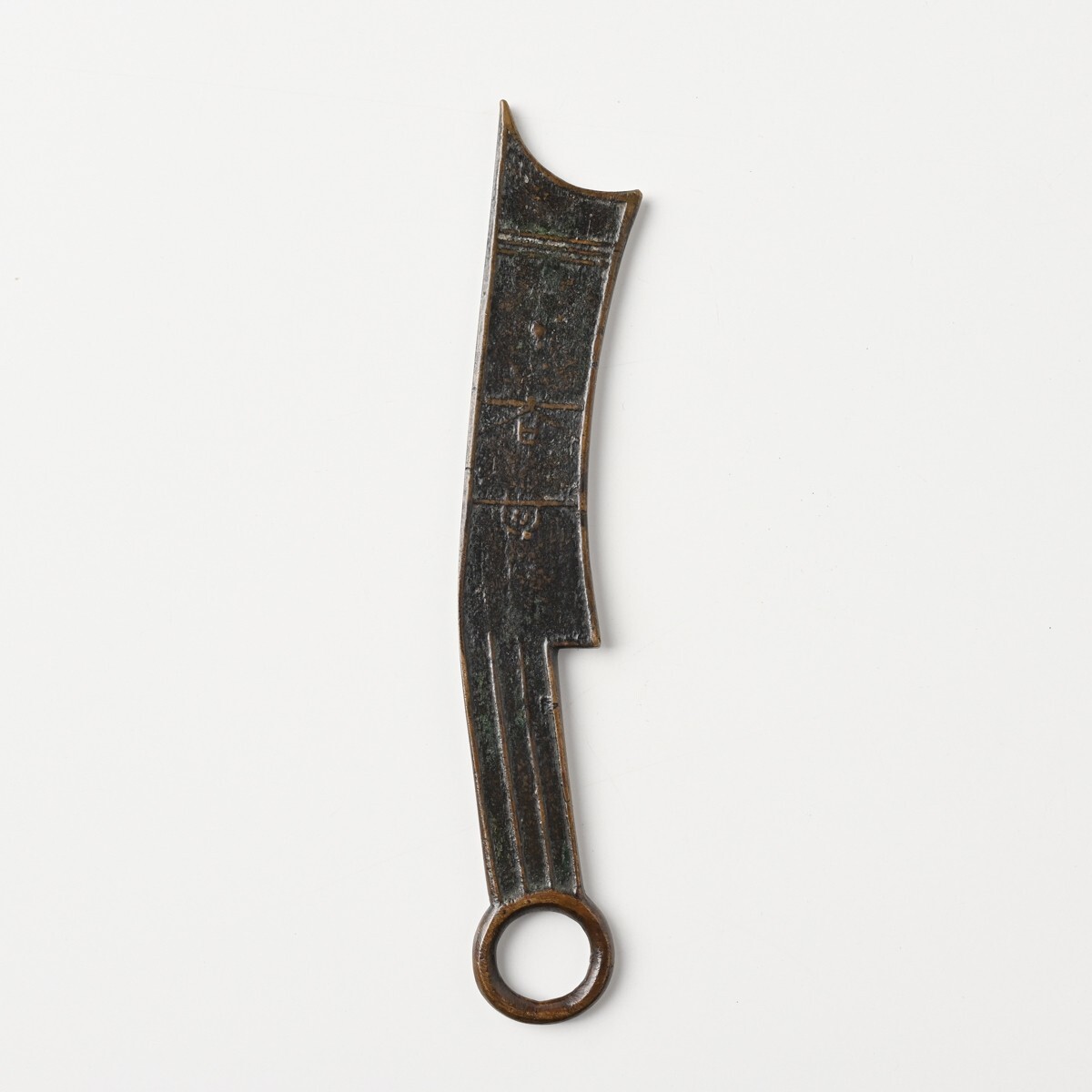 古代中国 古銭 斉法化刀 刀幣 重量約64.1g 全長約175mm 齊之法化 戦国時代 中國 方刀 刀銭 刀貨 中華 骨董 古美術 古道具 古玩 I_画像2