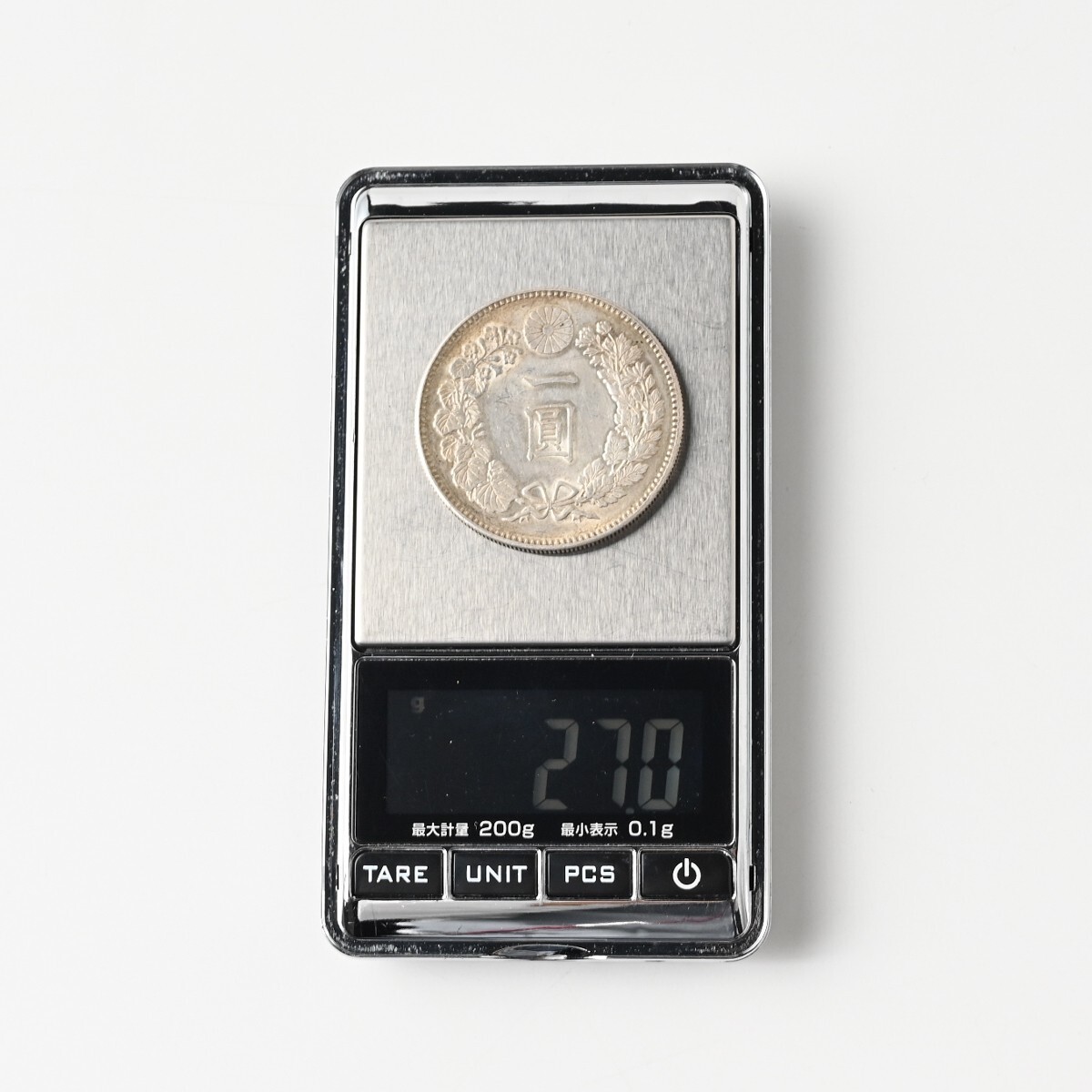 本物保証 新1円銀貨 明治22年 銀900 量目26.93g 一圓 竜/龍 時代 古銭 旧貨幣 大日本 硬貨 骨董 古美術 古道具 アンティーク E_画像9