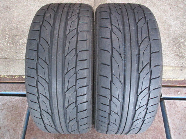 ｉ－１５３３９　２２５／３５Ｒ２０　ニットー　ＮＴ５５５Ｇ２　２０２３年製　８分山　２本_画像1