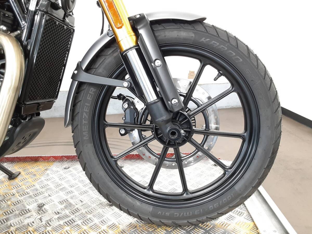 [71670]TRIUMPH Scrambler 400X SMTT147 зарегистрирован . не использовался машина 