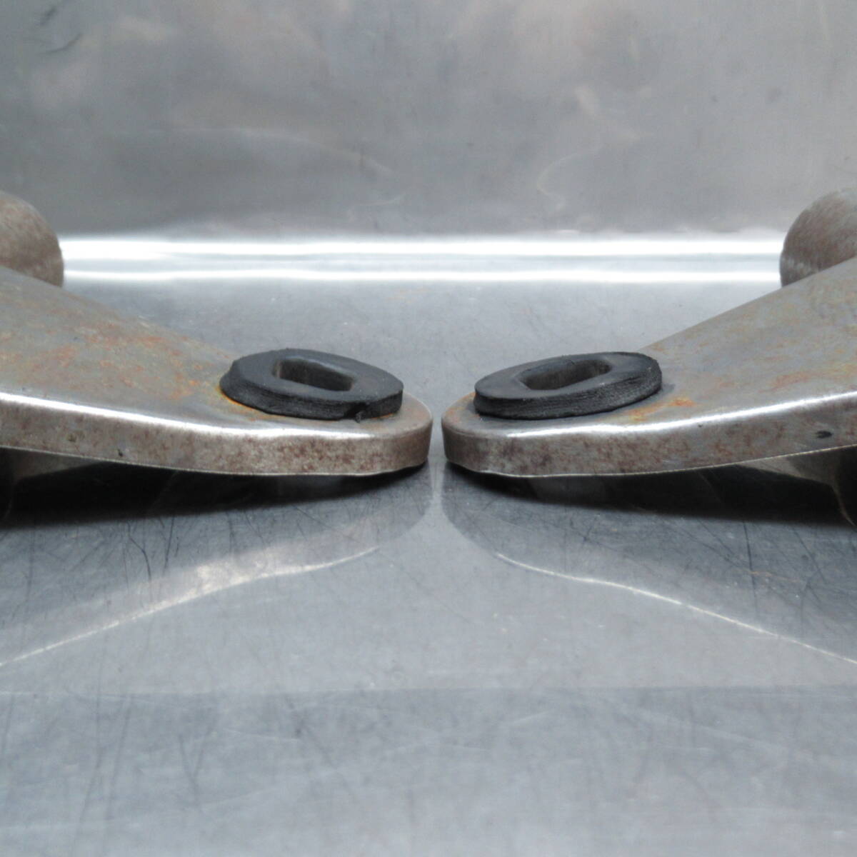 カワサキ Z400FX Z550FX Z400J KZ500 純正 ヘッドライトステー 当時物 レストアベース【060】USA-P-217_画像4