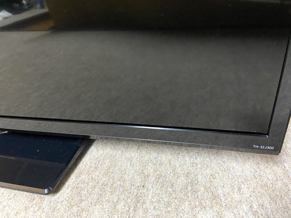 【R682】美品 Panasonic/パナソニック 32V型 液晶テレビ TH-32J300 2022年制 リモコン付き 視聴確認済み b