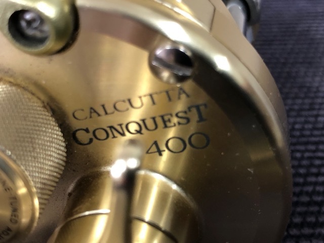 ★SHIMANO CALCUTTA CONQUEST 400 リール 【中古】シマノ シマノ カルカッタ コンクエスト?右?guī)啢锢佐~(yú).ナマズ