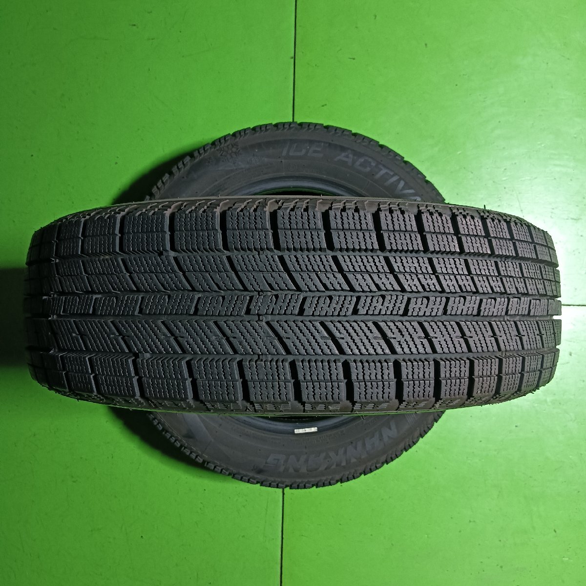 T10-5-3【一部地域送料無料！2本セット】175/65R15 84Q NANKANG ICE ACTIVA AW-1 2022年製/冬タイヤ/適格請求書発行可能★中古品★の画像2