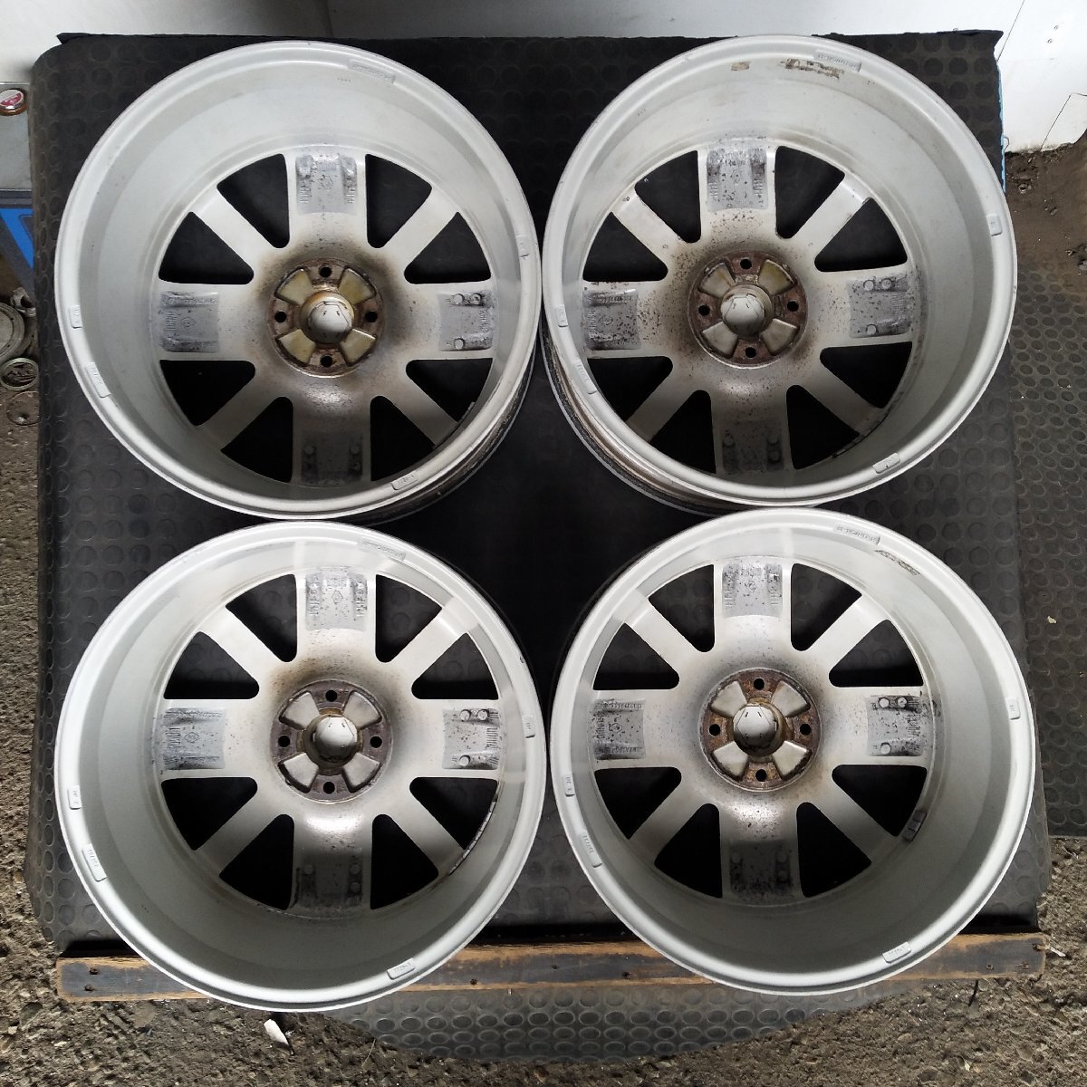 T10-27【4本価格】【17x6.5J 4x100 ET+49 ハブ60】ルノー純正・店頭引取可能・適格請求書発行可能★中古品_画像8