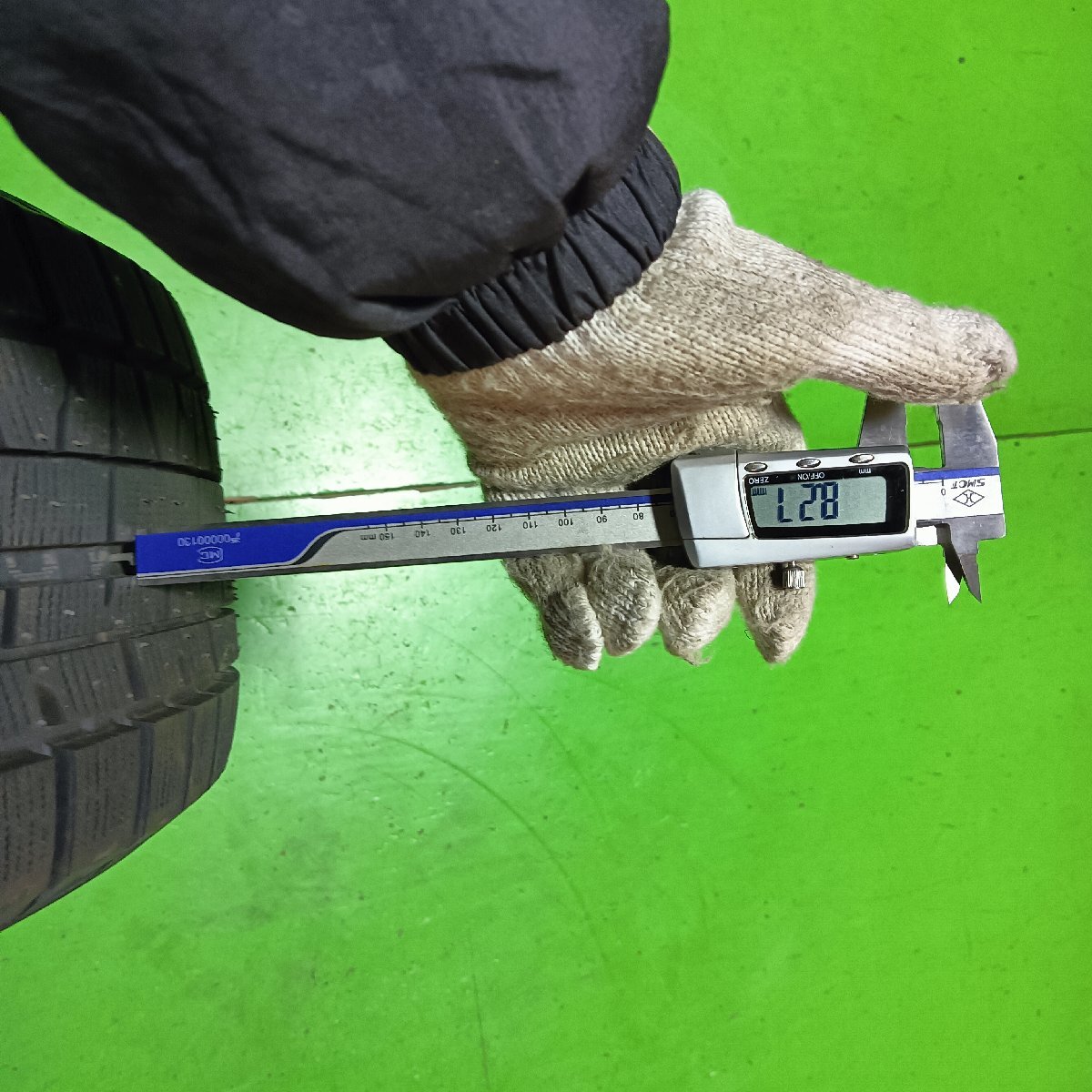 T10-22-5【一部地域送料無料！1本のみ】205/55R16 91Q YOKOHAMA iceGUARD iG50 PLUS 2020年製/冬タイヤ/適格請求書発行可能★中古品★_画像8