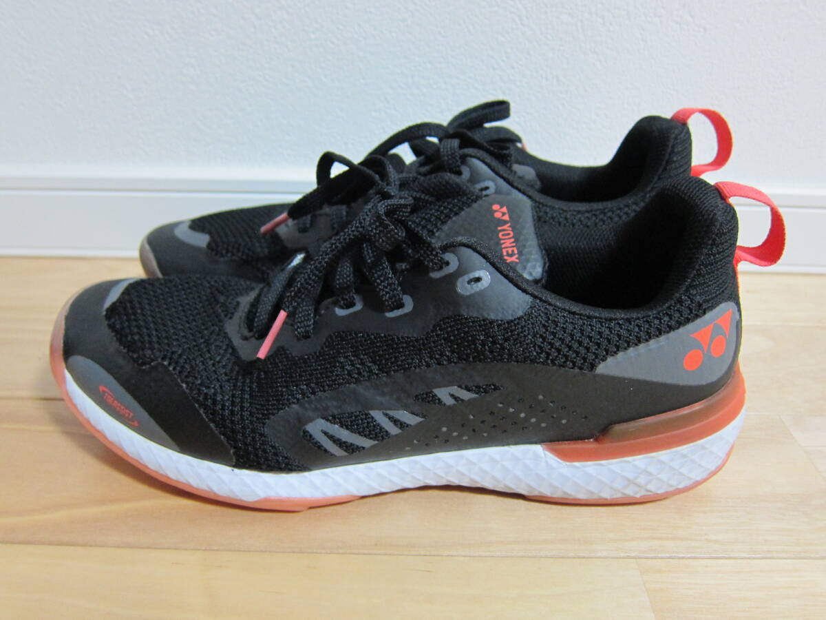 YONEX/ヨネックス パワークッション507☆テニスシューズ☆カーペット用♪黒/赤☆29cm/3E→4E相当☆幅広♪_画像1