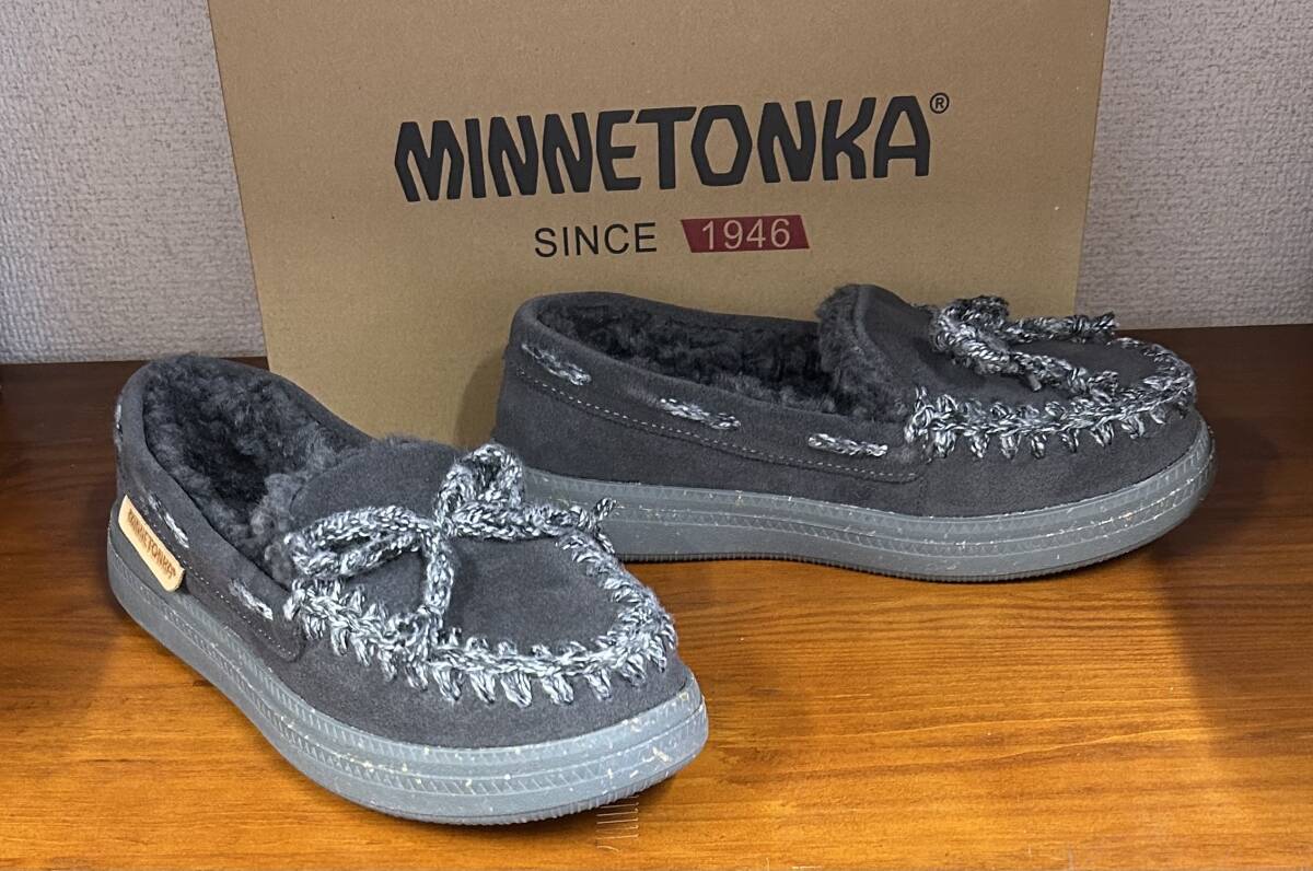  новый товар * Minnetonka. высококлассный замша натуральная кожа мутон мокасины * серый *US6*23.5.
