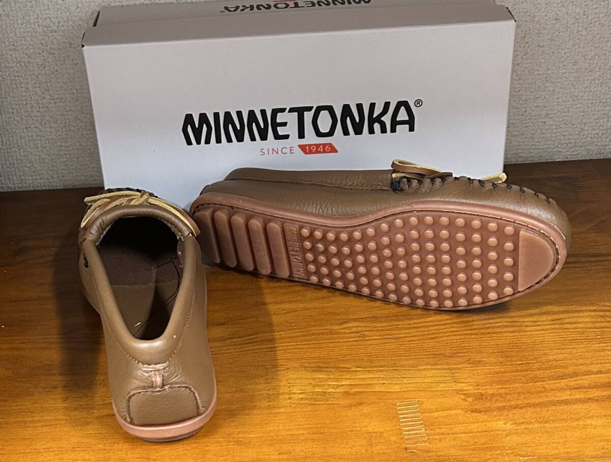  новый товар * Minnetonka. высококлассный олень кожа натуральная кожа. мокасины * подпалина чай *US8*24.5.