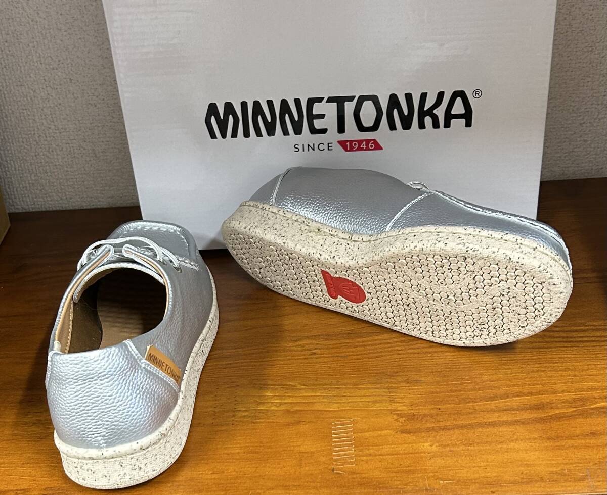  новый товар * Minnetonka. высококлассный натуральная кожа - ikatto обувь * серебряный *US6*23.5.