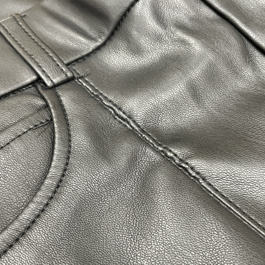 ZARA /XS/ ブラック フェイクレザーレギンスパンツ レディース ホワイトロゴタグ カジュアル ボトム 通勤 オートバイ バイク デイリー ザラ_画像4