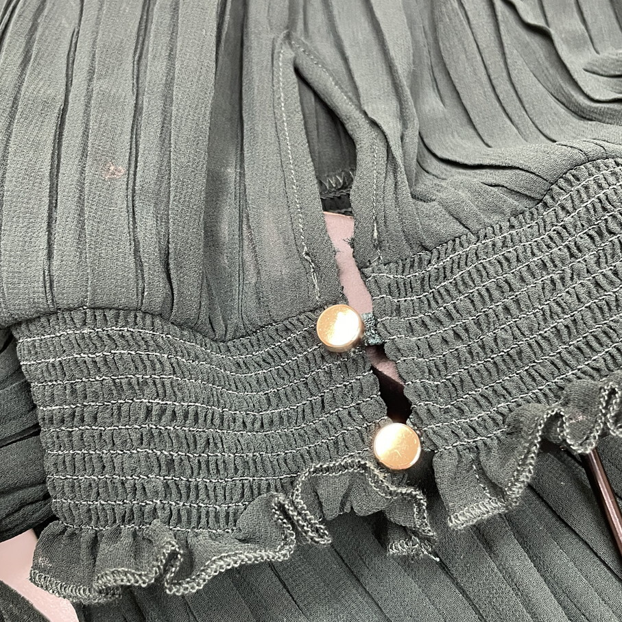 ZARA /M/ グリーン ロングワンピース レディース プリーツ フリル 長袖ドレス カジュアル ゴールドボタン 大人可愛い生地 デイリー ザラ_画像6