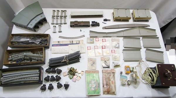 《ジャムルK》 KA1031-41◆ジャンク 部品取 破損 欠品　プラモデル　レール　電車　汽車　マブチモーター　トランス　動作未確認　_画像1