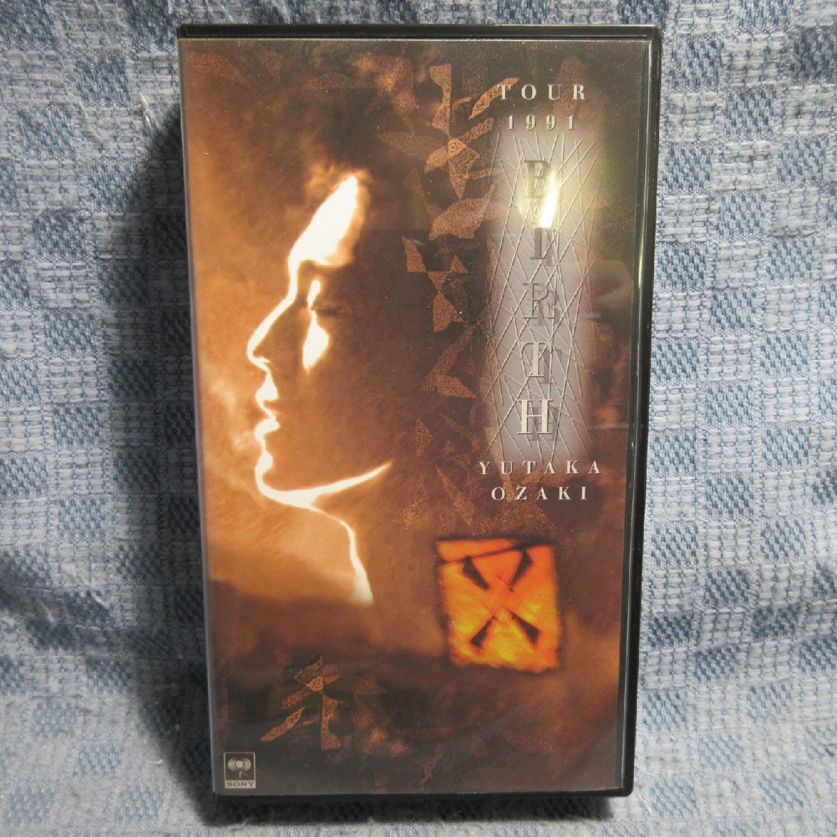 MA034●SRVM303「尾崎豊 / YUTAKA OZAKI TOUR 1991 BIRTH」VHSビデオ_画像1
