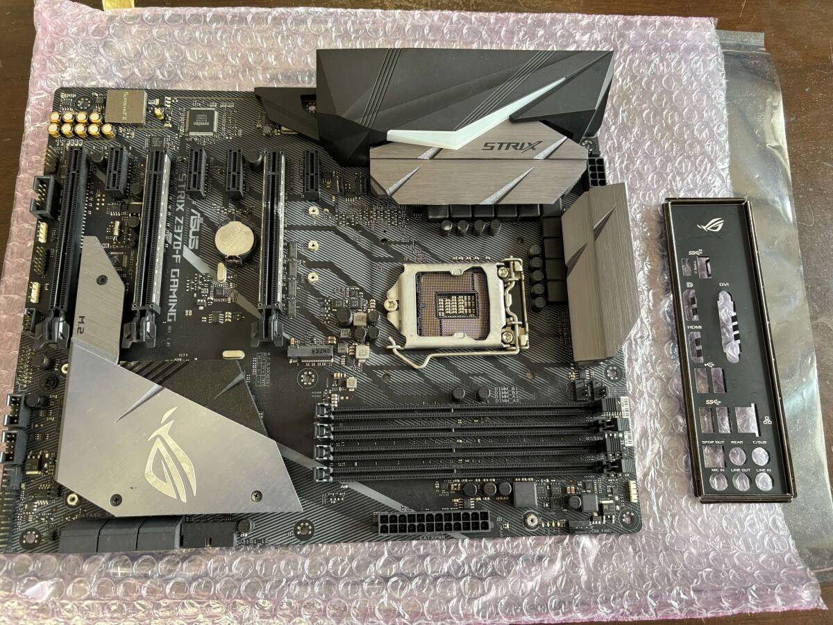 【正常動作品】中古　ASUS ROG STRIX Z370-F GAMING IOパネル付属 LGA1151 ATXマザーボード_画像1