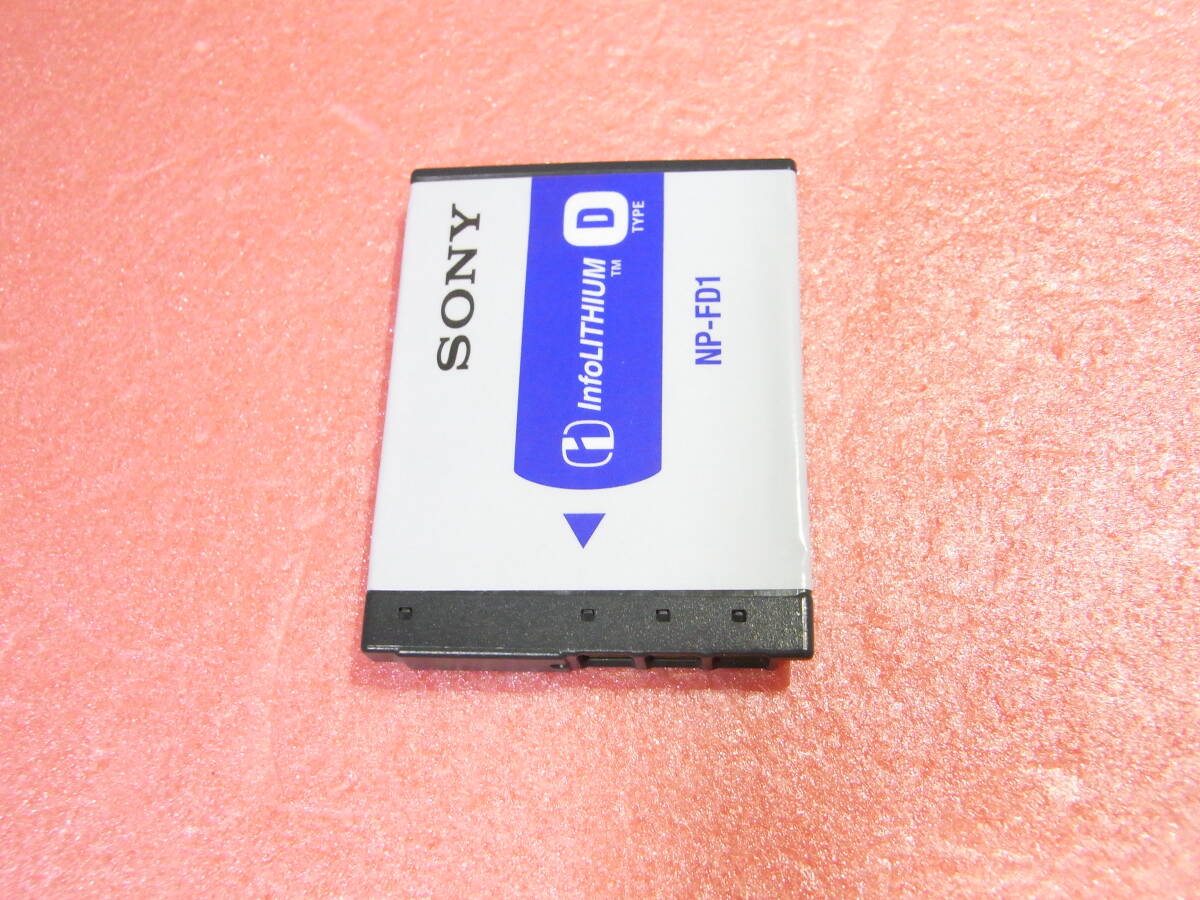 【即決】 SONY ソニー 【純正品】 バッテリー NP-FD1 　 NP-BD1 互換　 （充電器　BC-CSD用など）　動作品_画像4