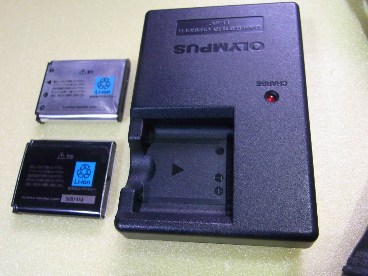 【即決】 OLYMPUS オリンパス　【純正品】 充電器　LI-40C バッテリー2個　 LI-42B　LI-40B セット動作品　　1._画像9