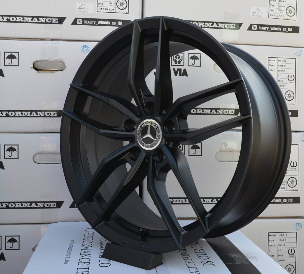 225/40R18 4本セット スタッドレス ベンツ A クラス W176 B クラス W246 CLA クラス C117 X117 C クラス W204 _18インチ 8J +47 5h112 新品_画像4