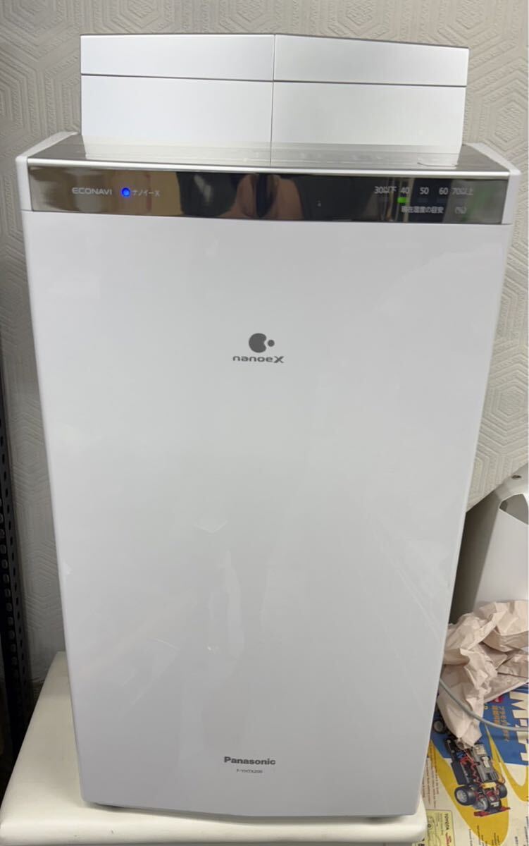 Panasonic パナソニック 衣類乾燥除湿機 ナノイーX搭載 ハイブリッド方式 ~43畳 プラチナシルバー F-YHTX200-S J10301_画像1