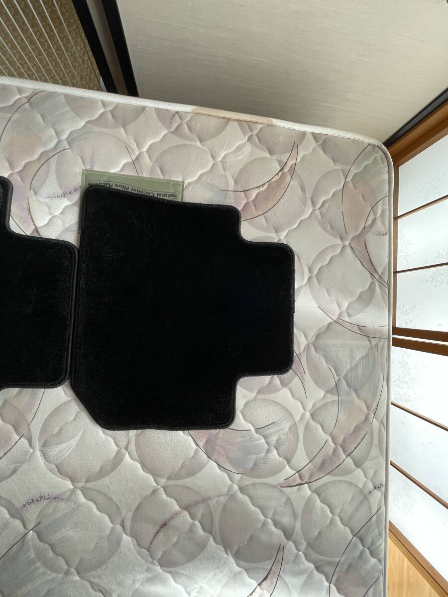 希少です。新品程度最終型　VMG.VM4型SUBARU純正レヴォーグフロアマット（ブラック仕様）_画像6