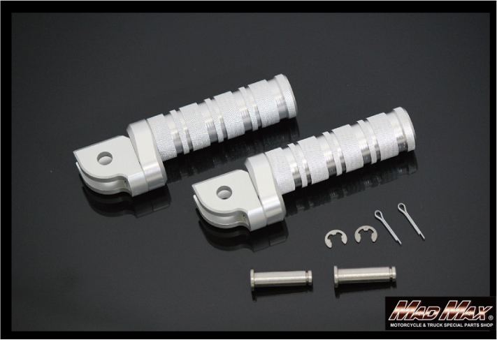 MADMAX ヤマハ車用 TZM50R ('94-99) 型式：4KJ アルマイト メインステップ シルバー (MM05-0135-SV)_画像1