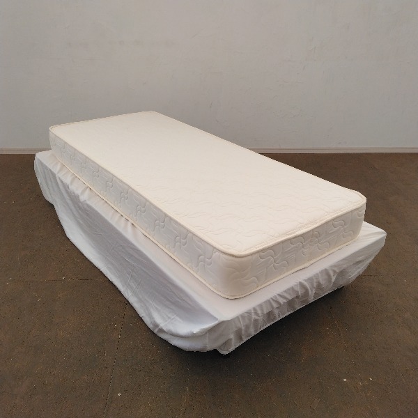 【倉庫引取限定!】中古 株式会社フルハウス シングル マットレス セミシングル ホワイト ボンネルコイル ベッド ベッドマット_画像1
