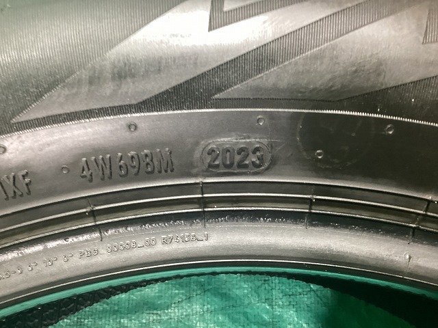 ピレリ ICEZERO アシンメトリコ 235/50R18 2023年製 冬タイヤ スタッドレスタイヤ 4本セット D2-2 EM_画像10