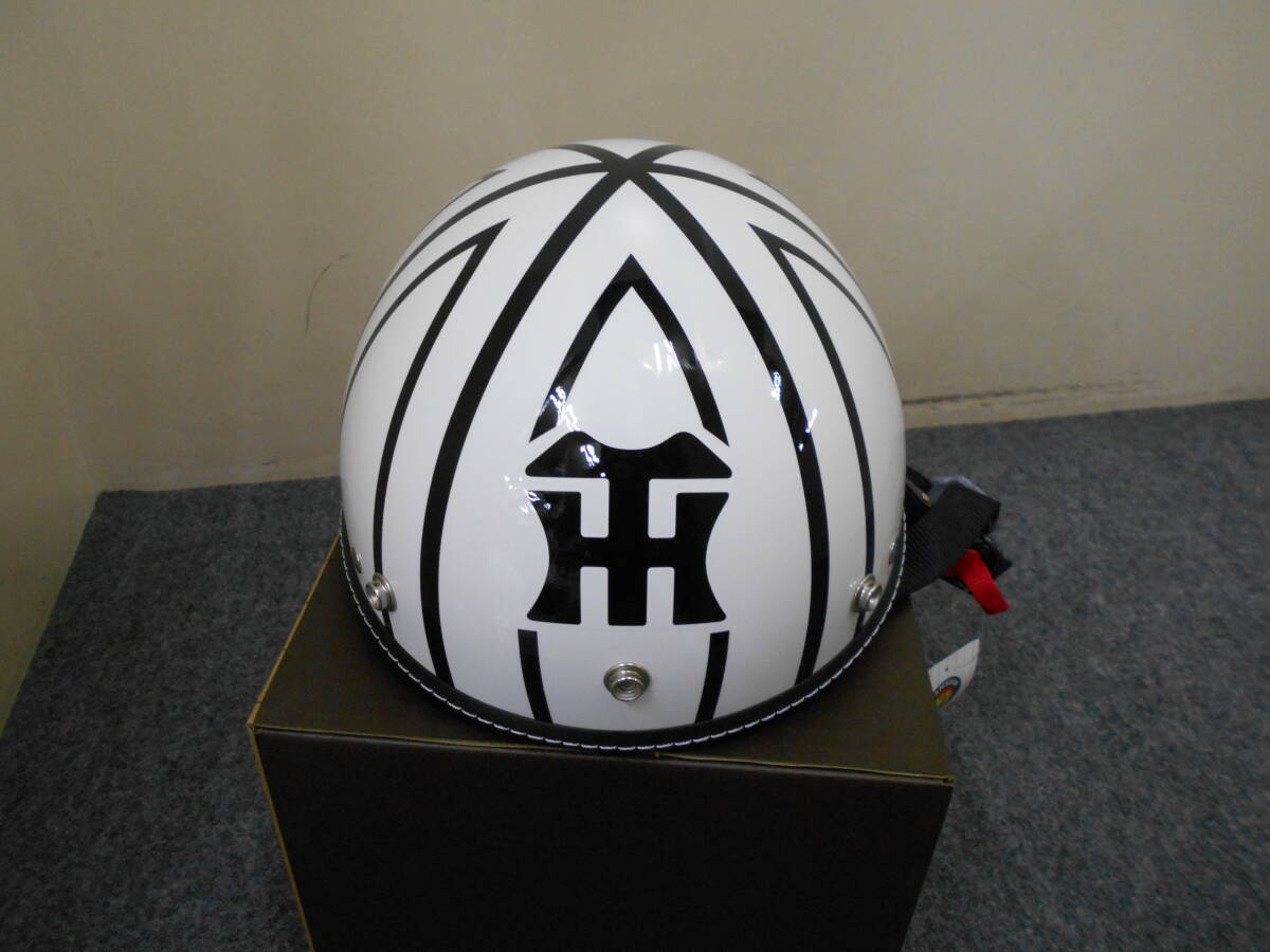 新品／数量限定　HTH002　阪神タイガースハーフヘルメット　ホワイト　フリーサイズ　マルシン　ヘルメット　MARUSHIN_画像3