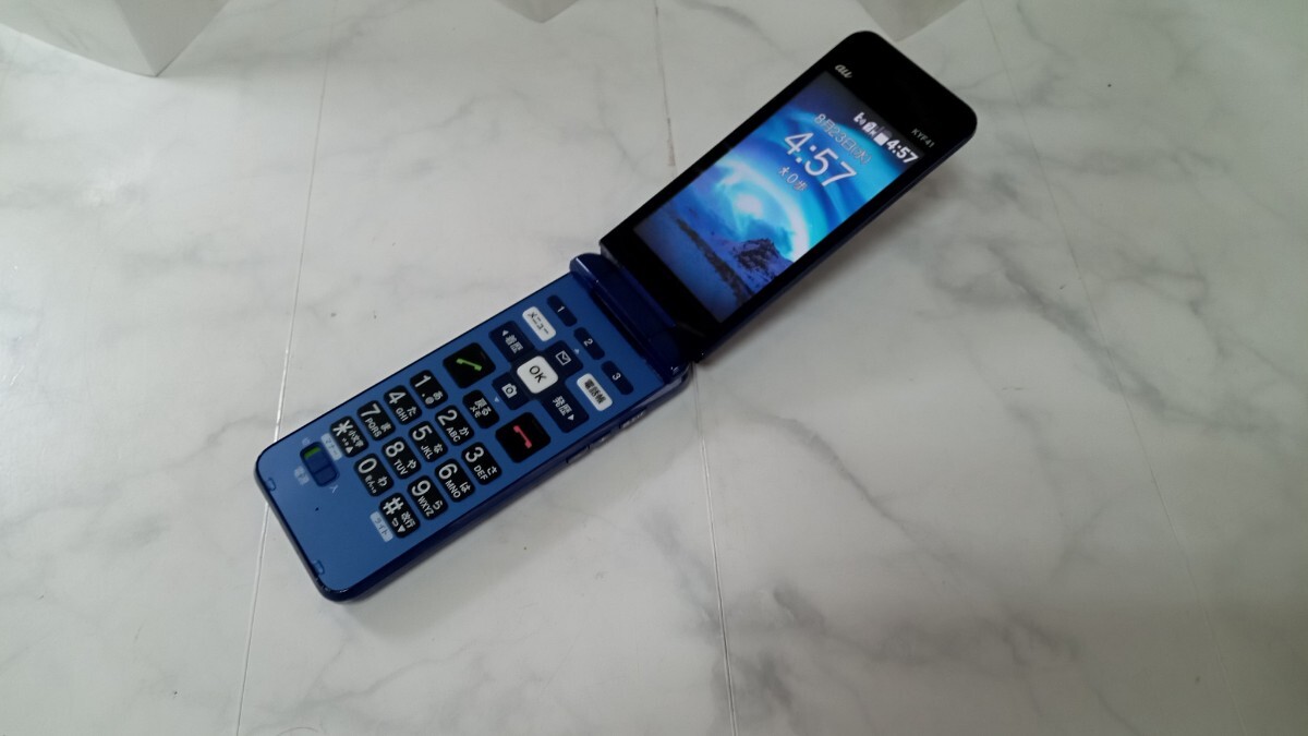 K5172 au SIMフリー 簡単ケータイ KYF41 KYOCERA 簡易確認＆簡易清掃＆初期化OK 判定○ 送料無料 WebにてSIMロック解除受付手続済み_画像1