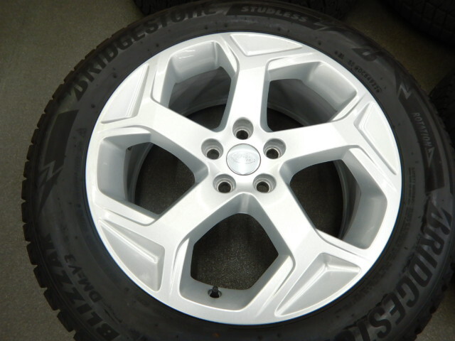  Range Rover оригинальный 5 split 8.5J-20+47 5-120 2022 год Blizzak DM-V3 255/55-20 8 минут. Discovery тоже.